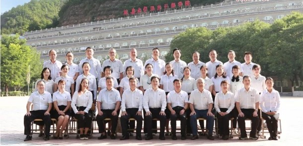 白云山盈康基層黨務(wù)工作者赴延安參加黨支部書記“深入學(xué)習(xí)貫徹黨的二十大精神、緊跟偉大復(fù)興領(lǐng)航人踔厲篤行”專題研討班